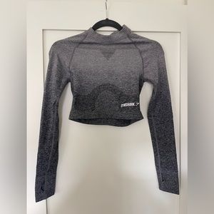 Gray gym shark crop top!